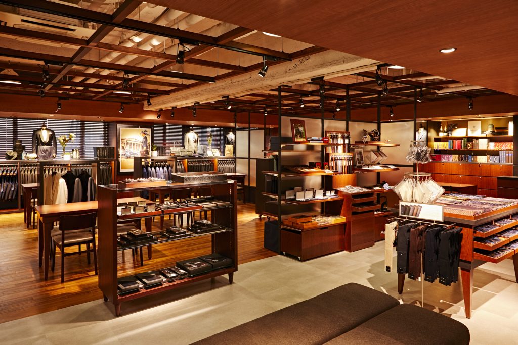 東京都中央区銀座7丁目でオーダースーツを買うなら麻布テーラー銀座7th店