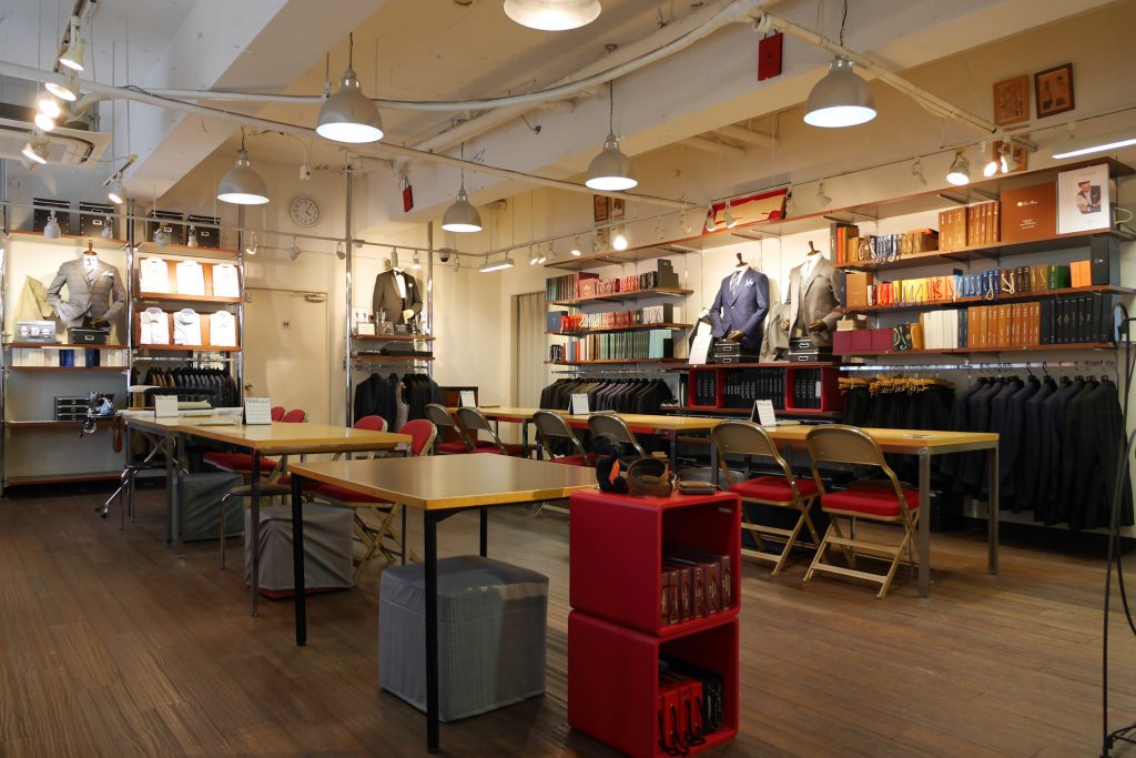 東京都豊島区でオーダースーツを買うなら麻布テーラー池袋店