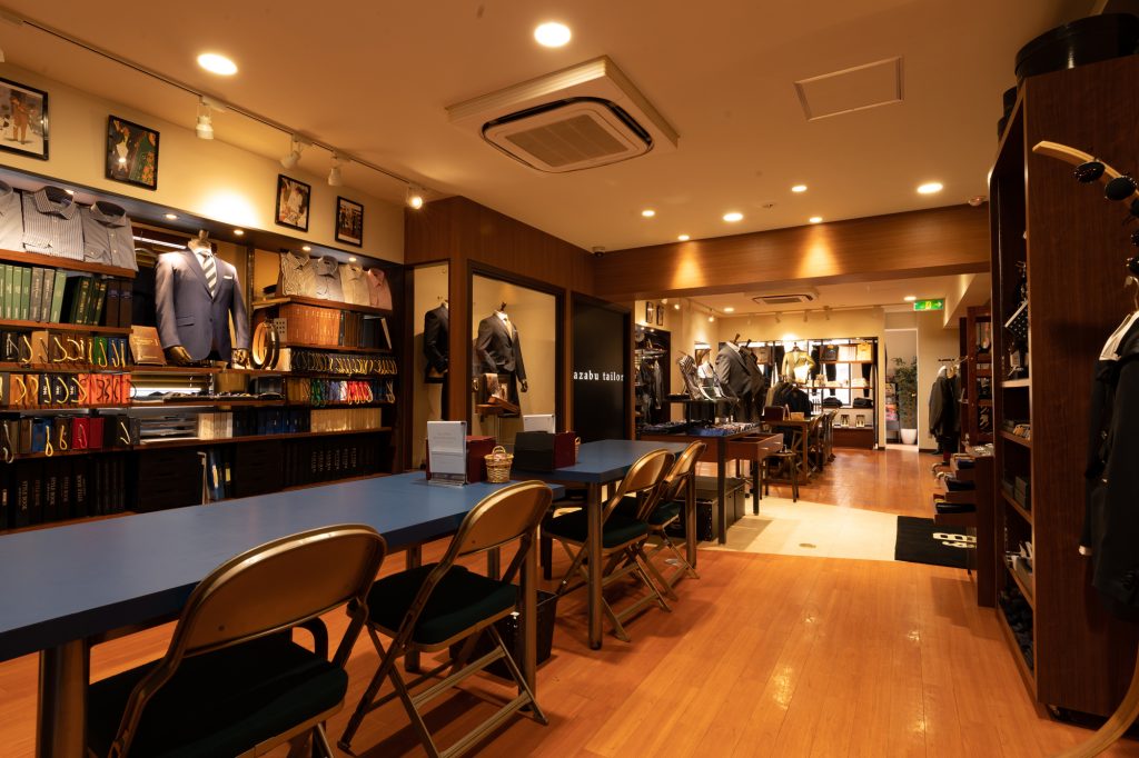 東京都渋谷区代々木でオーダースーツを買うなら麻布テーラー新宿south店
