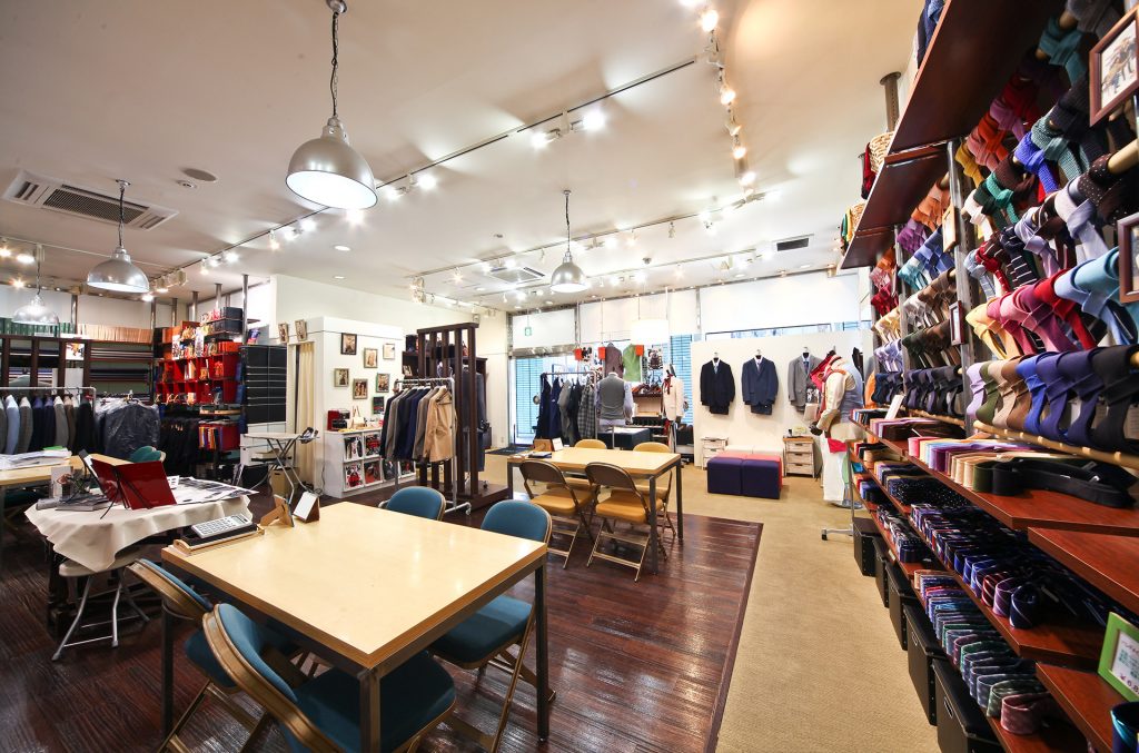 福岡県福岡市博多区でオーダースーツを買うなら麻布テーラー博多店